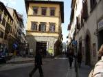 Via S.Egidio, angolo B.go Pinti si affittano 3 appartamenti bilocali ristrutturati in palazzo d&acute;epoca. Pronti a giugno.<BR>			